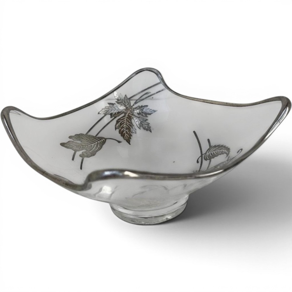 Vintage 1950s Silver City Glass Pedestal Bowl Sterling Silver Leaf Overlay